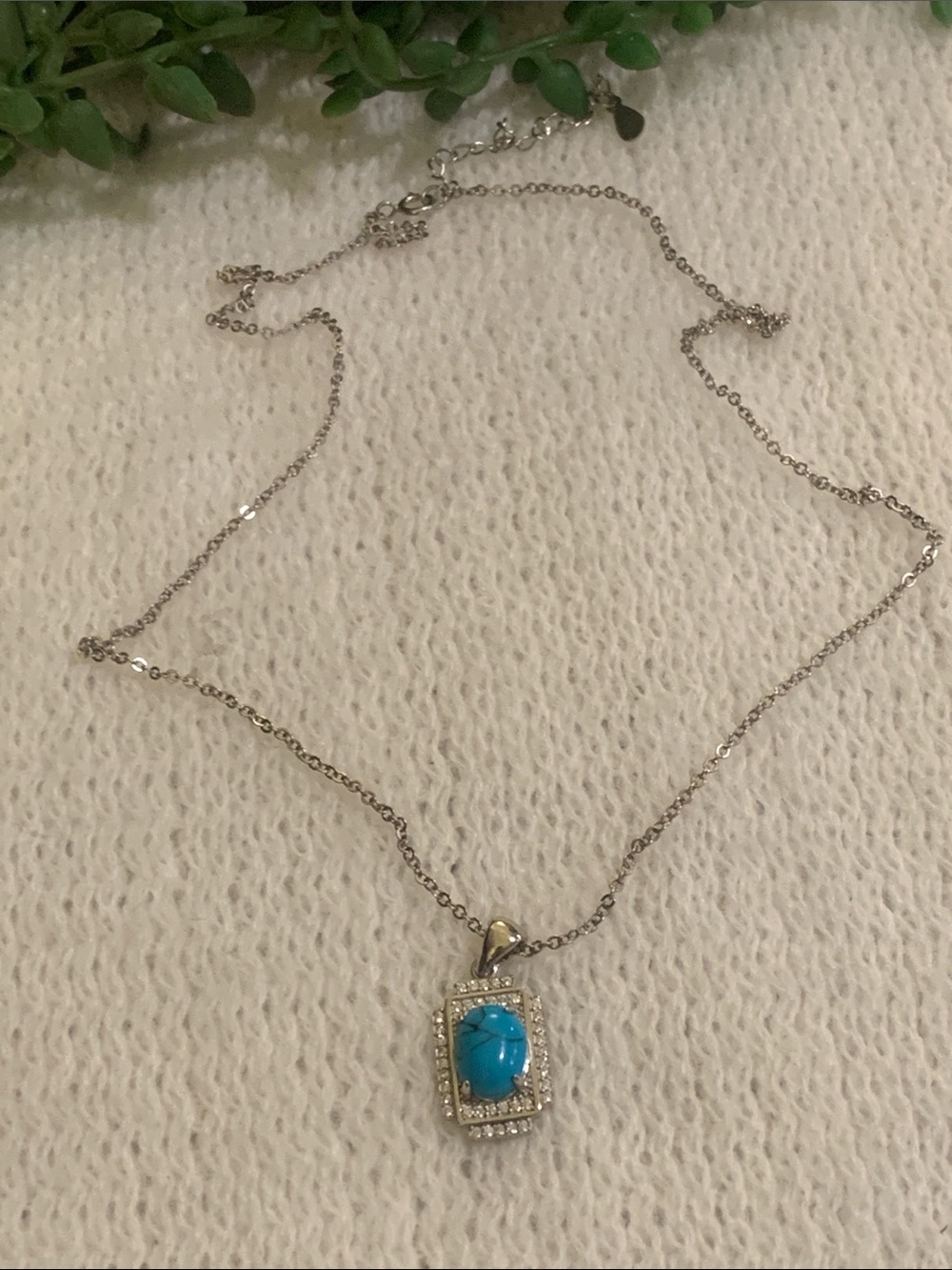 Silver Tone necklace